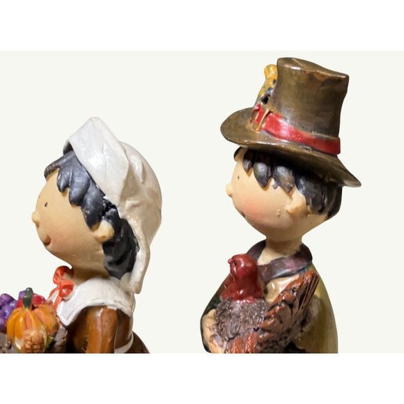 Thanksgiving Pilgrim Couple Figurines Holding Turkey & Harvest Baskets - Picture 9 of 10